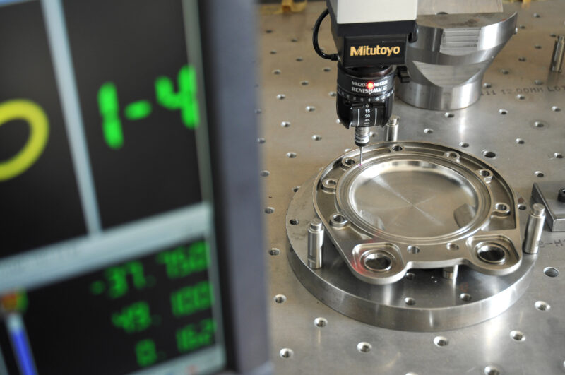 Luxinox s.r.l. - Produzione snella, qualità dei lavorati. Obiettivo “zero scarti”. Quality control dept.