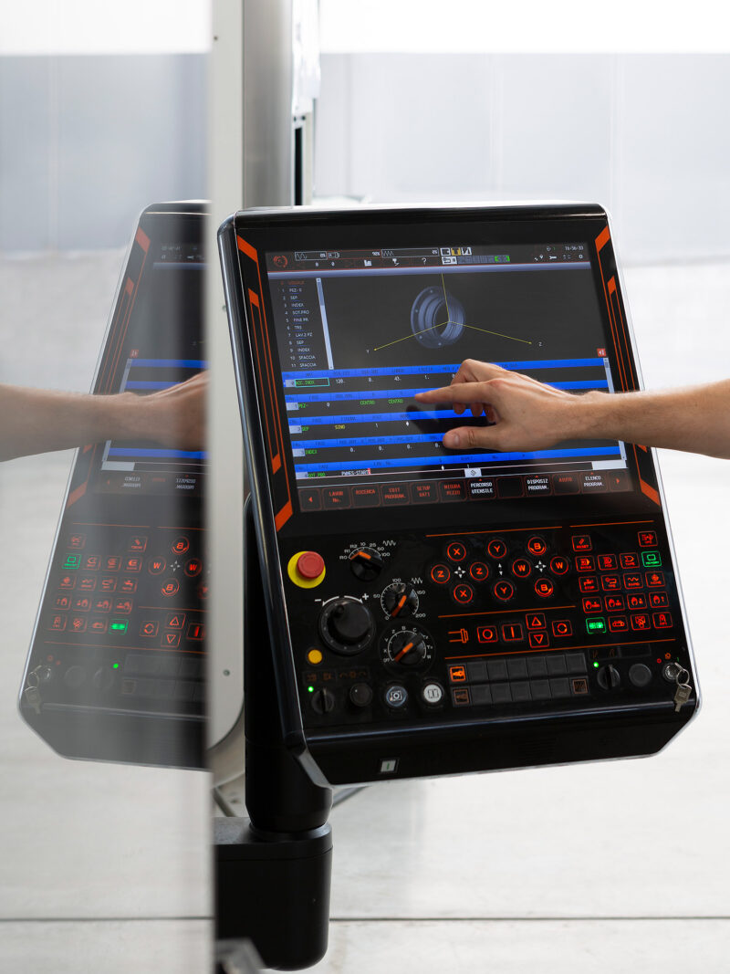 Luxinox s.r.l. - Trasformazione digitale per una fabbrica intelligente.