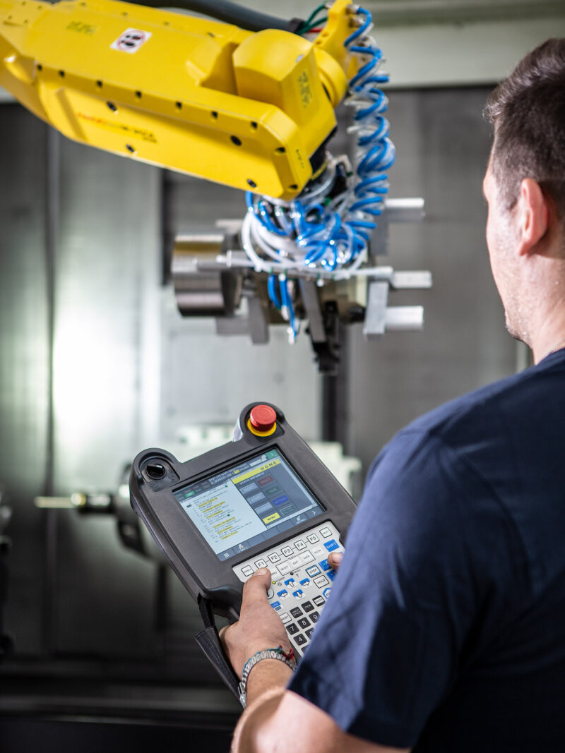 Luxinox s.r.l. - Trasformazione digitale per una fabbrica intelligente.