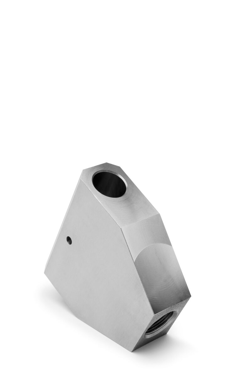 Alcuni dei componenti realizzati da Luxinox